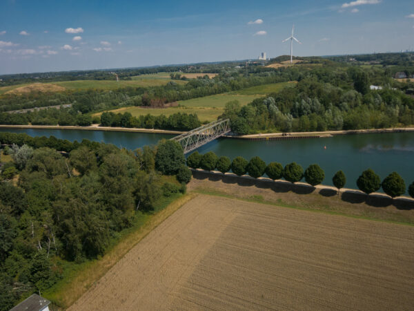 Ein Sommertag am Kanal