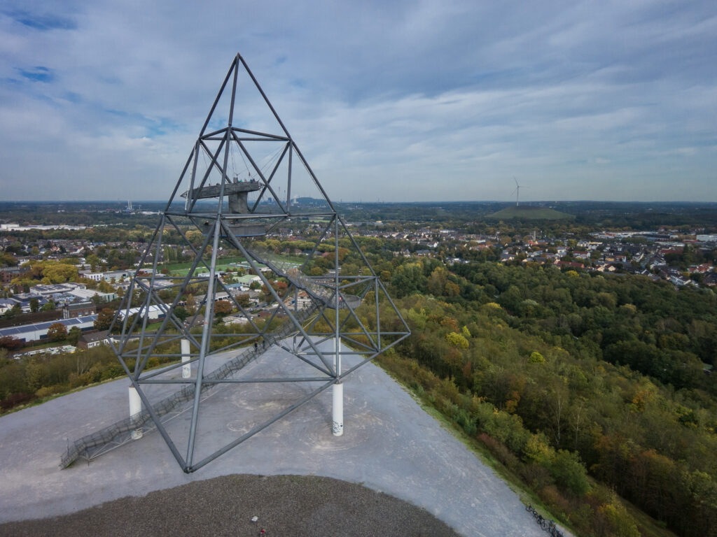 Der Tetraeder auf der Halde Beckstrasse